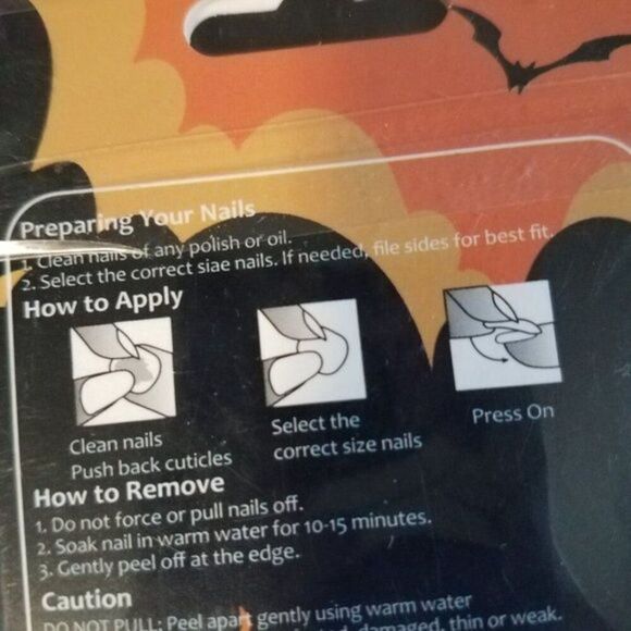 Halloween Press-On Nails 24 Pc Set Magic Fingertips Black & White - Picture 5 of 8